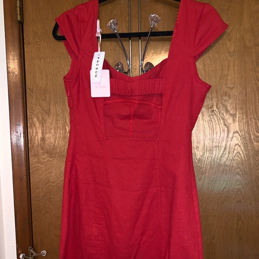 Casual red dress - Picture 3 of 3